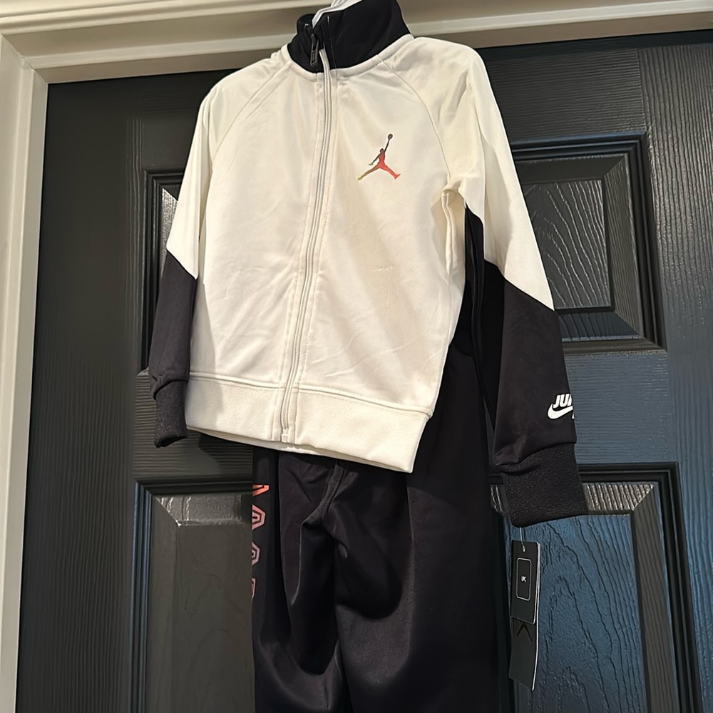 Nike Air Jordan NWT Sweatsuit